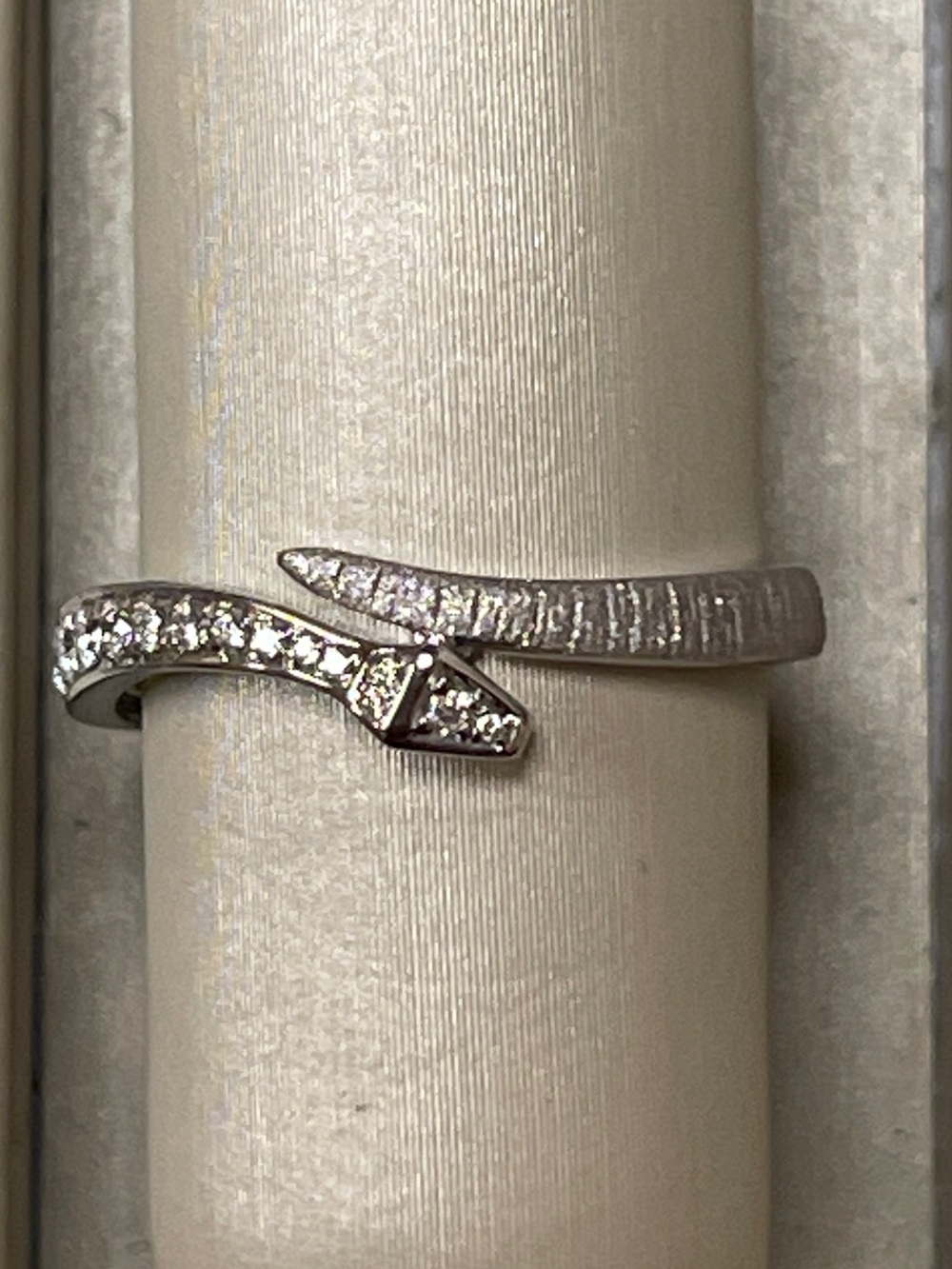 NWOT 18kt White Gold Snake Wrap Ring with Diamonds